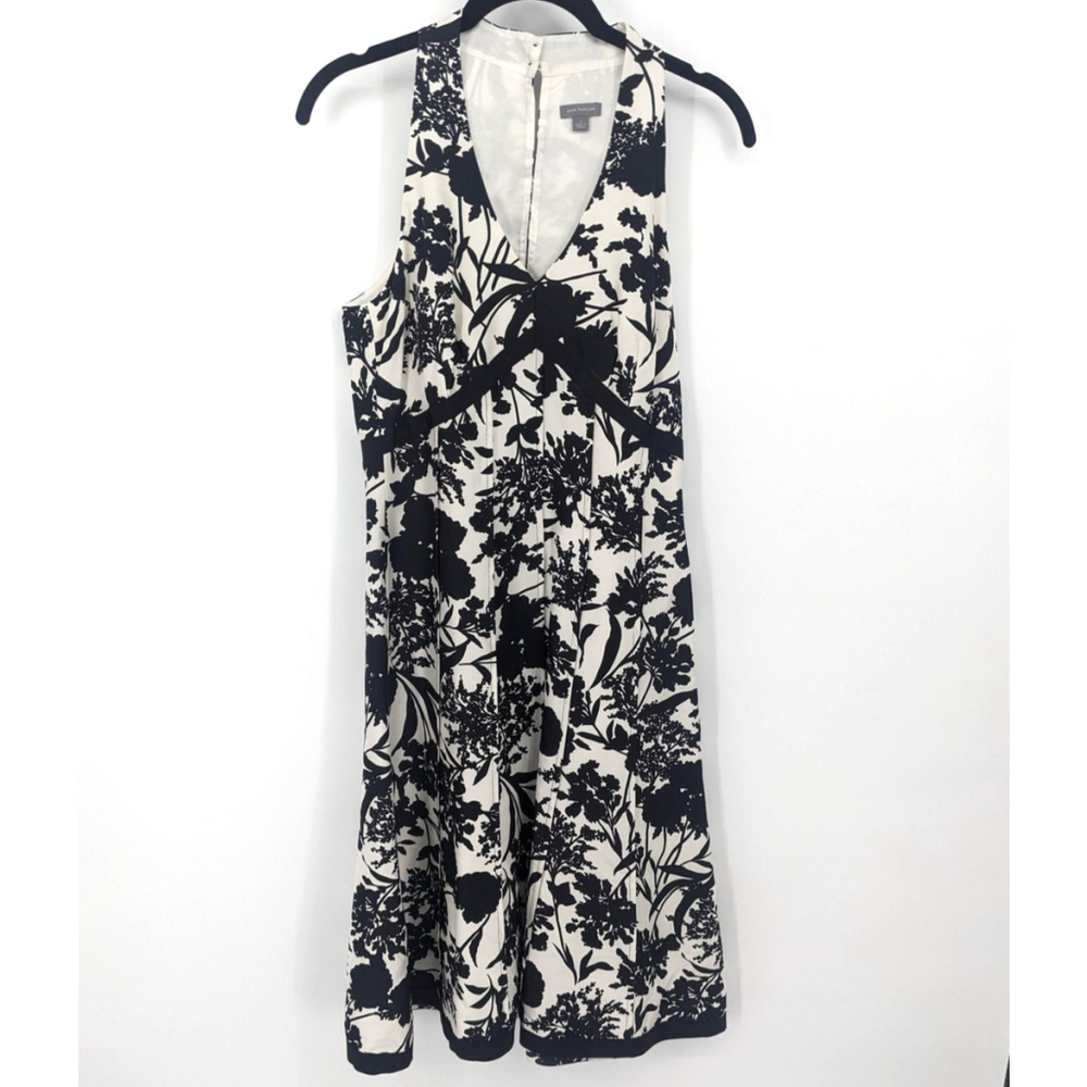 Ann Taylor Silk Dress Women 4 Black Floral Sleeveless V-Neck A-Line‎ Cocktail